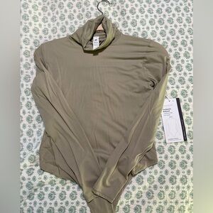 NWT Women's Lululemon Nulu Turtleneck Bodysuit Medium Riverstone
